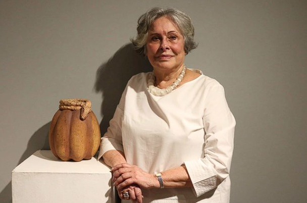 Murió Dalita Navarro, la artista que convirtió la cerámica en un puente entre el arte y la historia política de Colombia