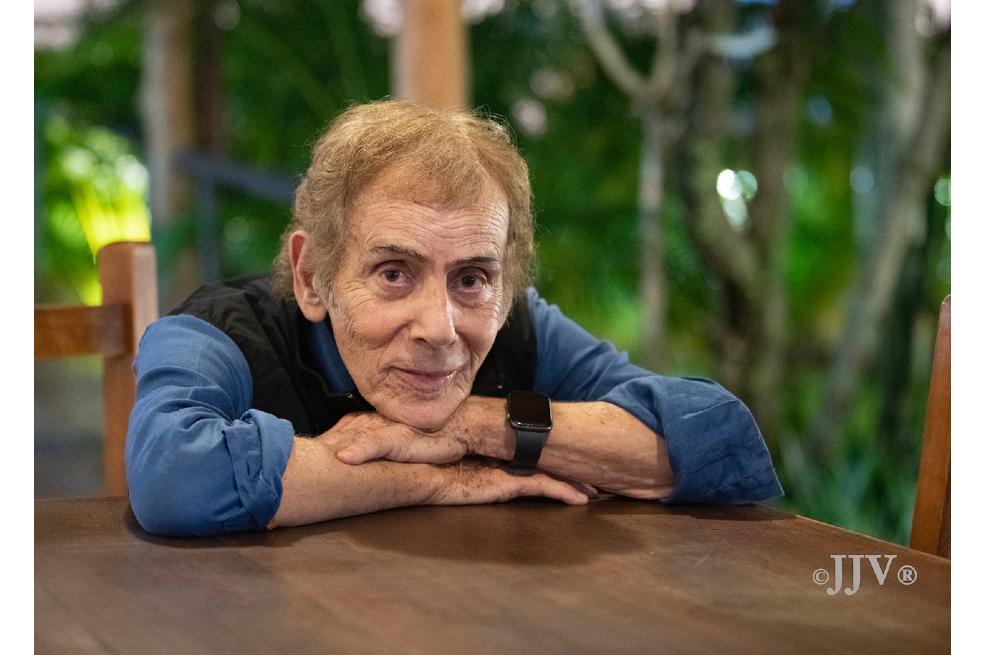https://www.elespectador.com/el-magazin-cultural/david-manzur-sigo-como-si-tuviera-20-pensando-en-como-voy-a-evolucionar-mas/